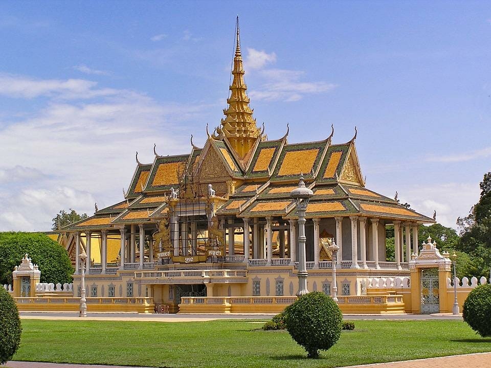 Istana Kerajaaan & Silver Pagoda [pixabay]